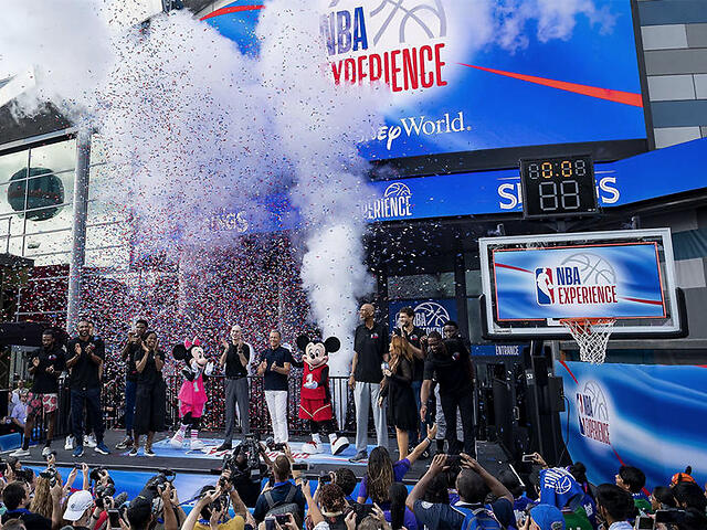 篮球迷的全球盛宴,NBA、CBA与世界其他联赛的激情碰撞 篮球迷的全球盛宴,NBA、CBA与世界其他联赛的激情碰撞