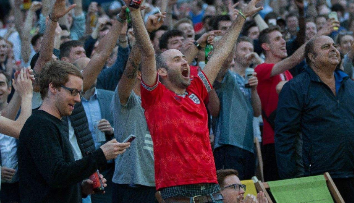 从啤酒摊到世界杯，瑞典英格兰这场八强战，我看明白了